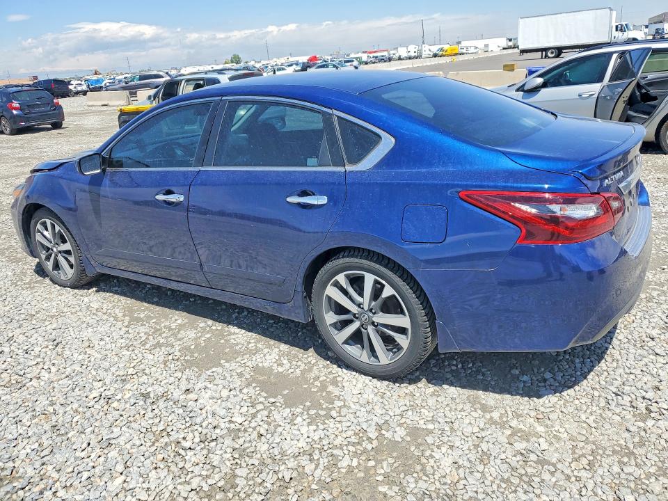 2017 Nissan Altima მანქანა იყიდება აუქციონზე, vin: 1N4AL3AP8HN309602, აუქციონის ნომერი: 54673506