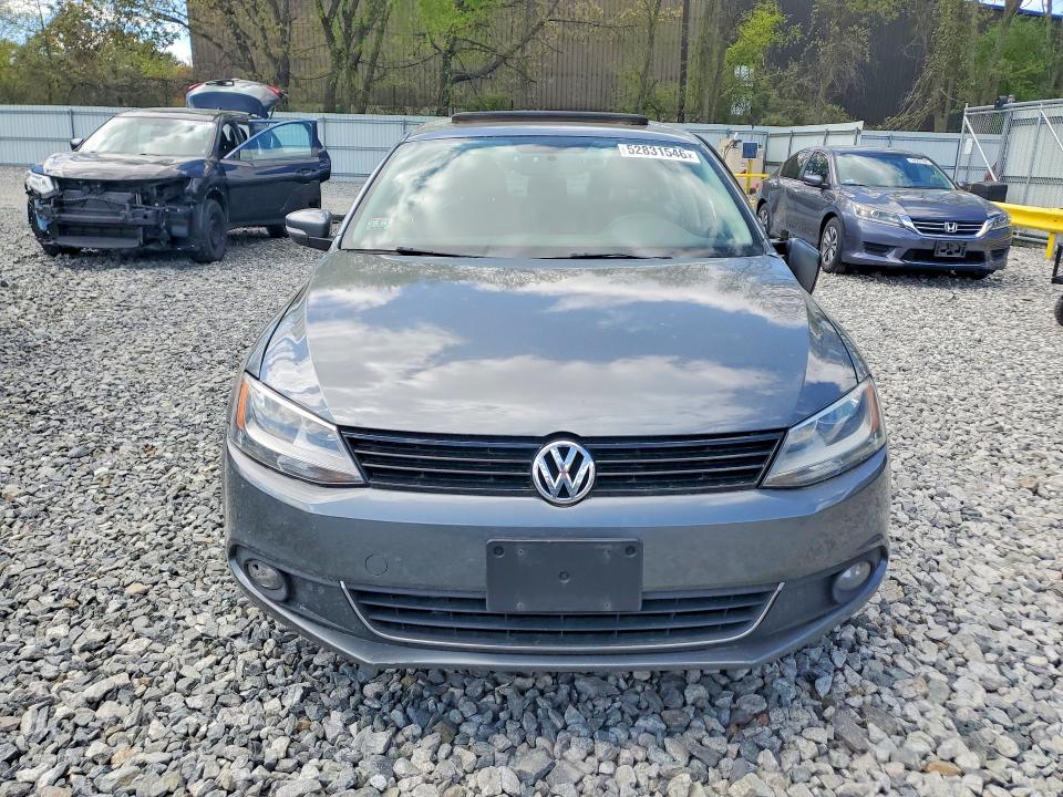 2011 Volkswagen Jetta მანქანა იყიდება აუქციონზე, vin: 3VWLZ7AJ0BM334741, აუქციონის ნომერი: 52831546