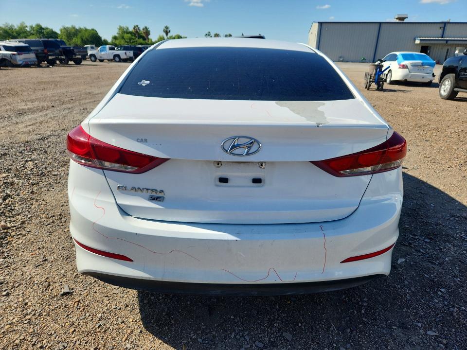 53122556 :رقم المزاد ، 5NPD74LF8JH212850 vin ، 2018 Hyundai Elantra مزاد بيع