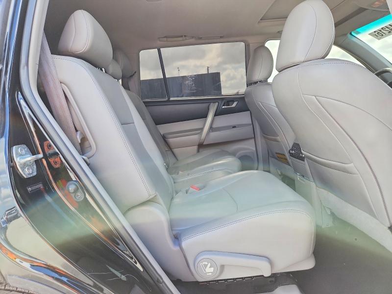 54944216 :رقم المزاد ، 5TDZK3EH4DS097854 vin ، 2013 Toyota Highlander مزاد بيع