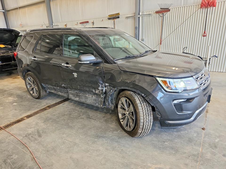 55002096 :رقم المزاد ، 1FM5K8F8XJGB45496 vin ، 2018 Ford Explorer مزاد بيع