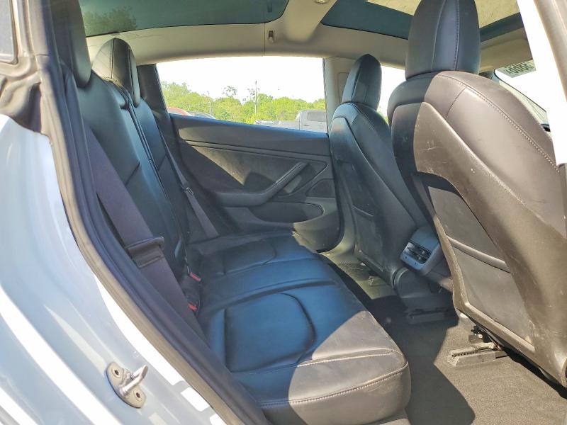 53473866 :رقم المزاد ، 5YJ3E1EA5JF015733 vin ، 2018 Tesla Model 3 مزاد بيع