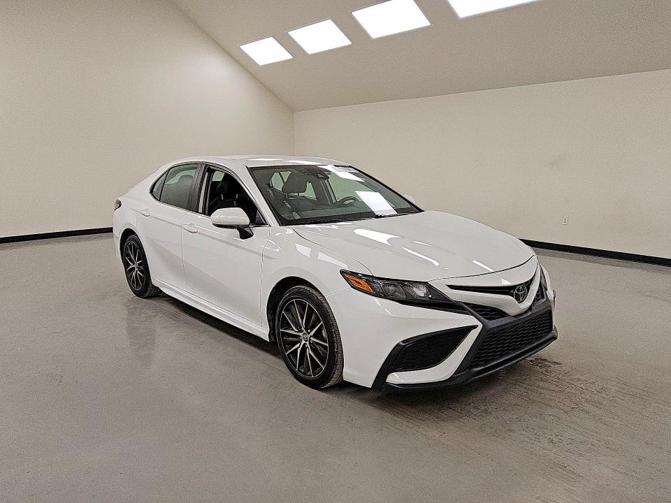 2024 Toyota Camry მანქანა იყიდება აუქციონზე, vin: 4T1G11AK7RU239158, აუქციონის ნომერი: 51826156