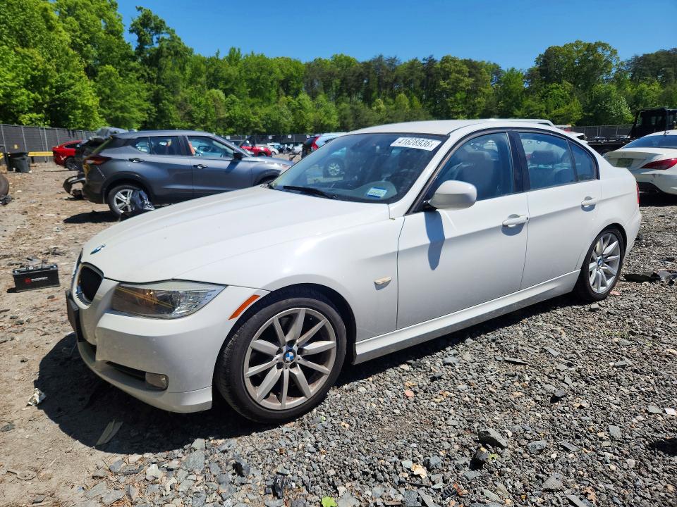 41628936 :رقم المزاد ، WBAPH7G57BNL85979 vin ، 2011 Bmw 328 مزاد بيع