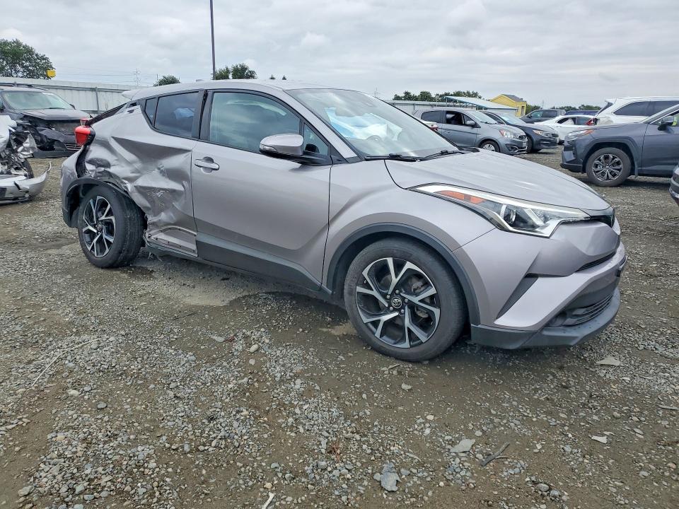 2018 Toyota C-hr მანქანა იყიდება აუქციონზე, vin: NMTKHMBX2JR024106, აუქციონის ნომერი: 55162406