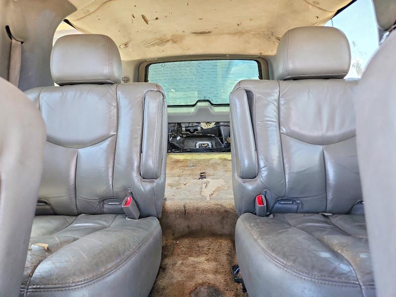 Продаж на аукціоні авто 2000 Chevrolet Suburban, vin: 3GNFK16T3YG116142, номер лоту: 54321506