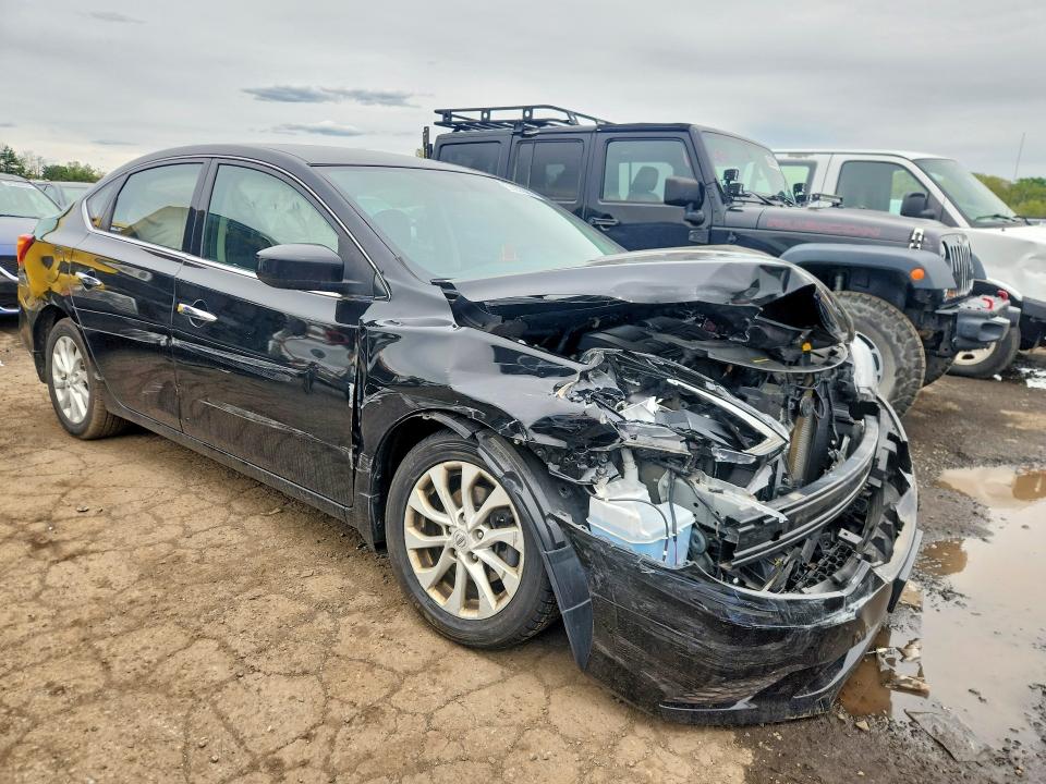 53233366 :رقم المزاد ، 3N1AB7AP1JY321896 vin ، 2018 Nissan Sentra مزاد بيع