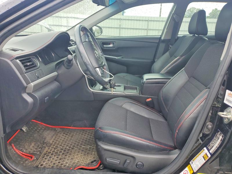52727206 :رقم المزاد ، 4T1BF1FK7HU784795 vin ، 2017 Toyota Camry مزاد بيع