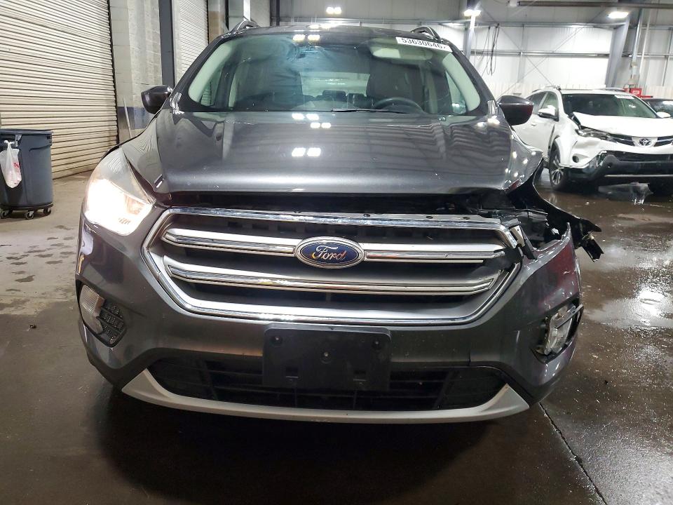 53630646 :رقم المزاد ، 1FMCU9GD3HUD28849 vin ، 2017 Ford Escape مزاد بيع