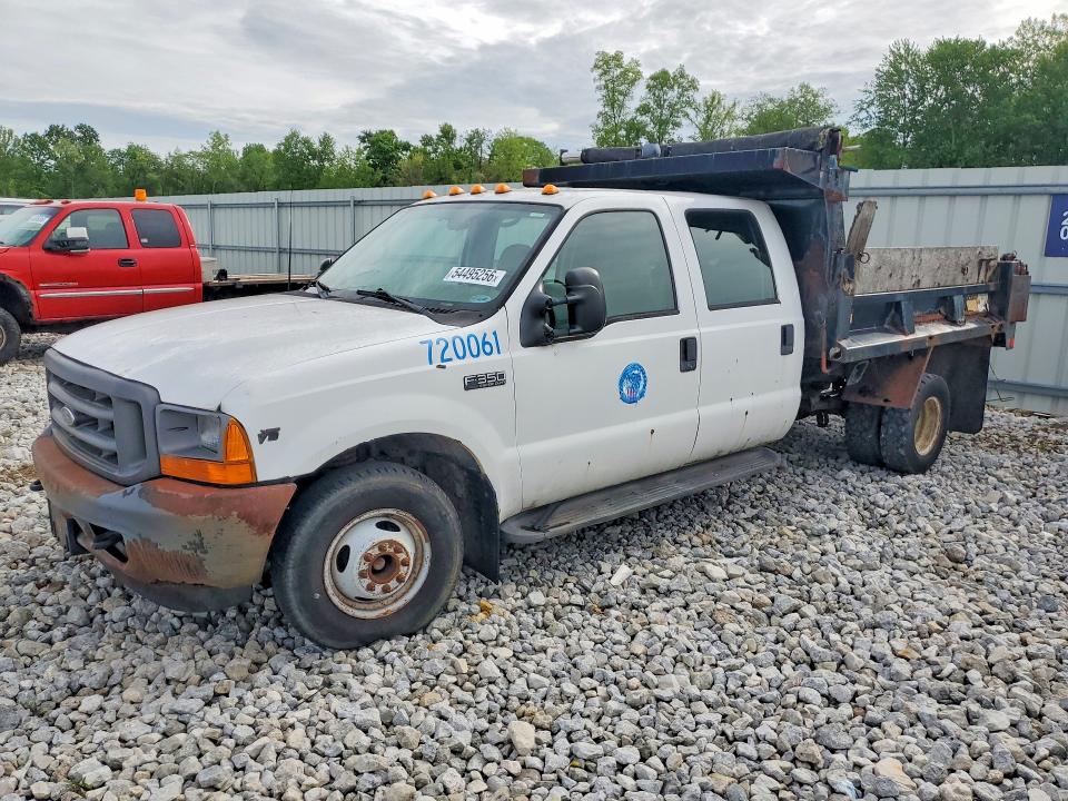 54495256 :رقم المزاد ، 1FDWW36S91ED85822 vin ، 2001 Ford F350 مزاد بيع
