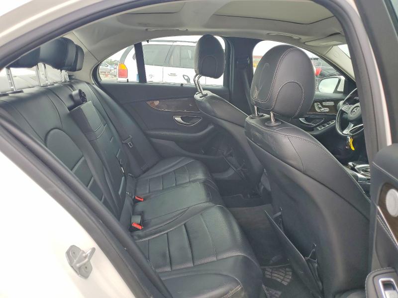 Продажа на аукционе авто 2015 Mercedes-benz C, vin: 55SWF4KBXFU023907, номер лота: 52474526
