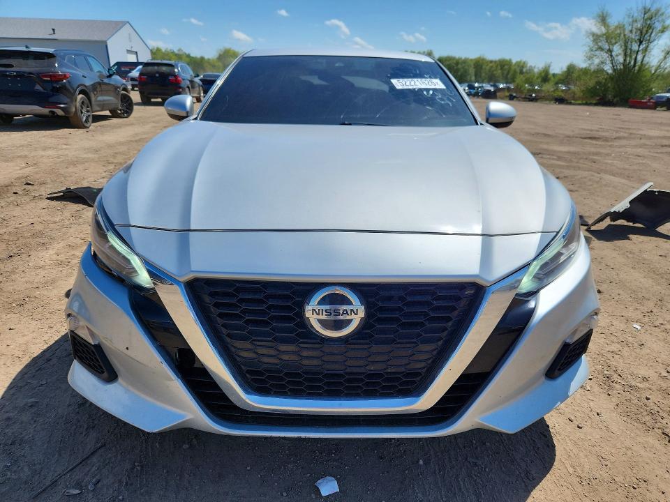 52221626 :رقم المزاد ، 1N4BL4DV6MN324713 vin ، 2021 Nissan Altima مزاد بيع