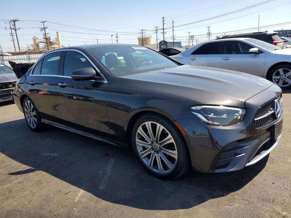 54278656 :رقم المزاد ، W1KZF8DB6NB091406 vin ، 2022 Mercedes-benz E مزاد بيع