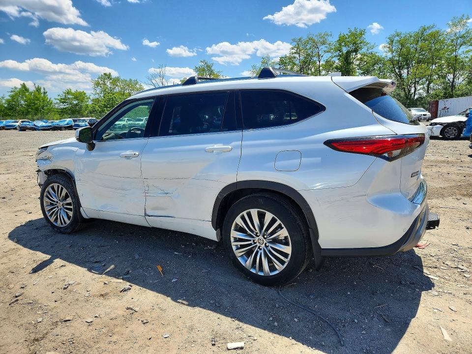 2022 Toyota Highlander მანქანა იყიდება აუქციონზე, vin: 5TDFZRBH7NS193100, აუქციონის ნომერი: 52992336