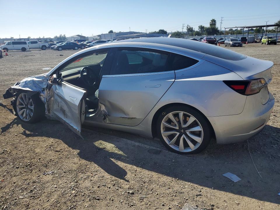 Продаж на аукціоні авто 2018 Tesla Model 3, vin: 5YJ3E1EB2JF116947, номер лоту: 53280906
