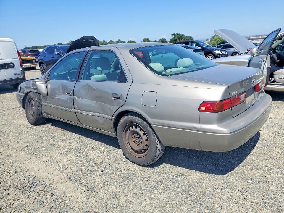 52439106 :رقم المزاد ، JT2BF22K4W0121603 vin ، 1998 Toyota Camry مزاد بيع