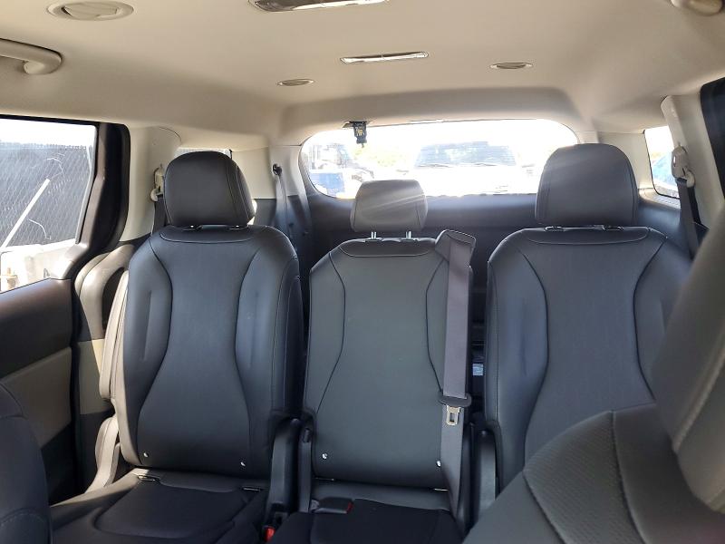 Продаж на аукціоні авто 2026 Kia Carnival, vin: KNDNB5KA6T6130837, номер лоту: 52661086