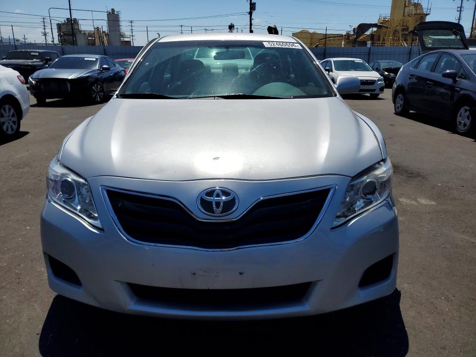 52460696 :رقم المزاد ، 4T4BF3EK0AR076929 vin ، 2010 Toyota Camry مزاد بيع