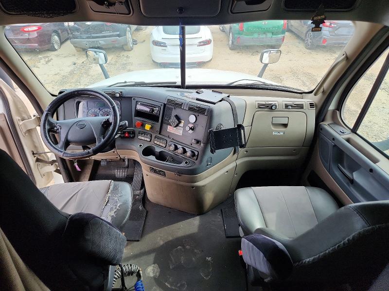 52098206 :رقم المزاد ، 3AKJGLDR4JSJK5347 vin ، 2018 Freigliner Cascadia 125 مزاد بيع