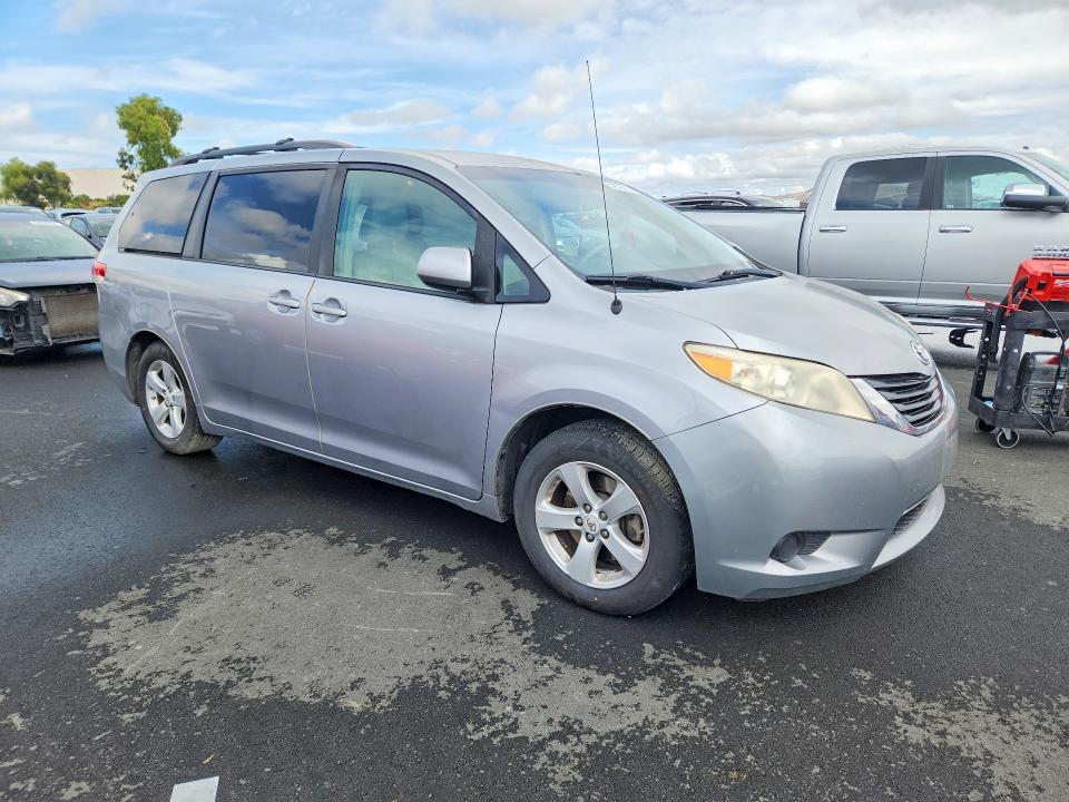 Продаж на аукціоні авто 2012 Toyota Sienna, vin: 5TDKK3DC5CS272781, номер лоту: 54879916