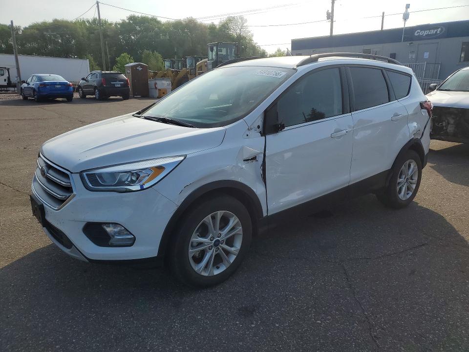 2017 Ford Escape მანქანა იყიდება აუქციონზე, vin: 1FMCU0GD6HUB95855, აუქციონის ნომერი: 54910756