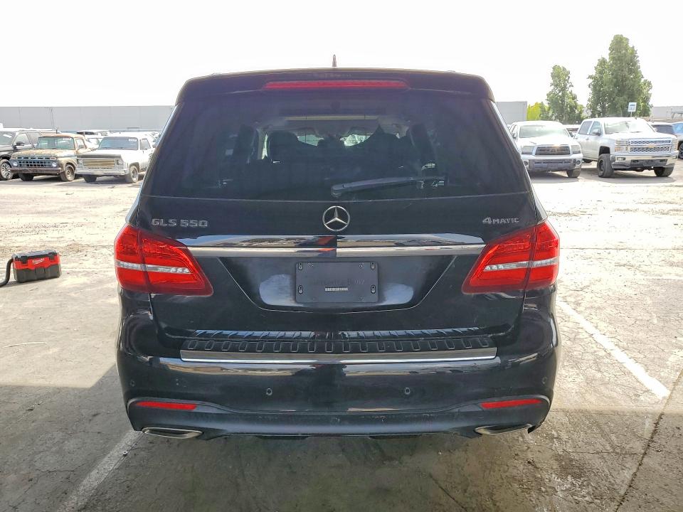 55382536 :رقم المزاد ، 4JGDF7DEXJB143439 vin ، 2018 Mercedes-benz Gls مزاد بيع