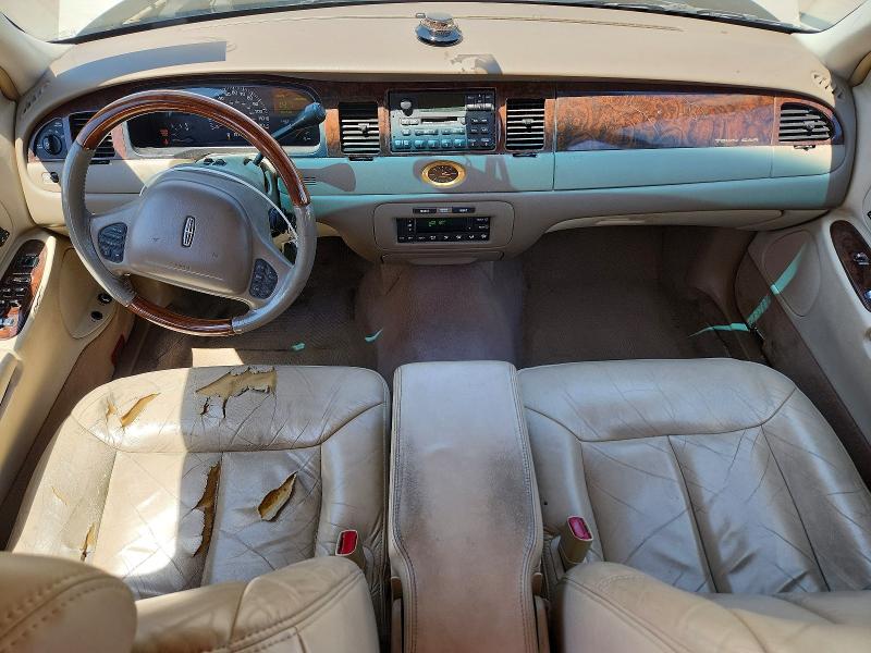 Продажа на аукционе авто 2000 Lincoln Town Car, vin: 1LNHM83W6YY877221, номер лота: 53451256