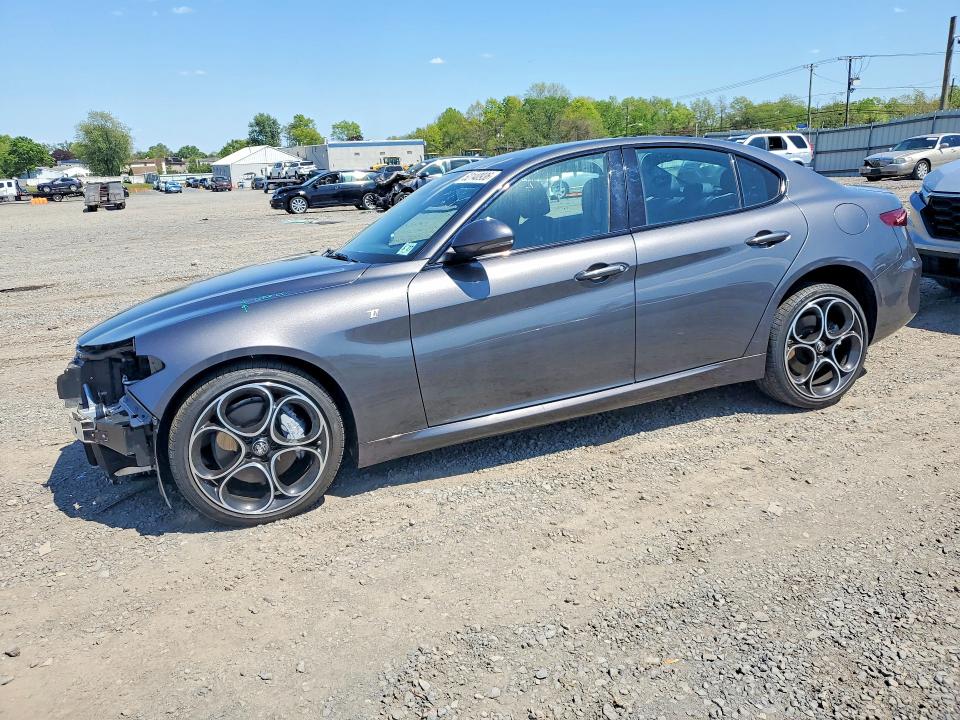 Auction sale of the 2022 Alfa Romeo Giulia, vin: ZARFANBN8N7662152, lot number: 52140936