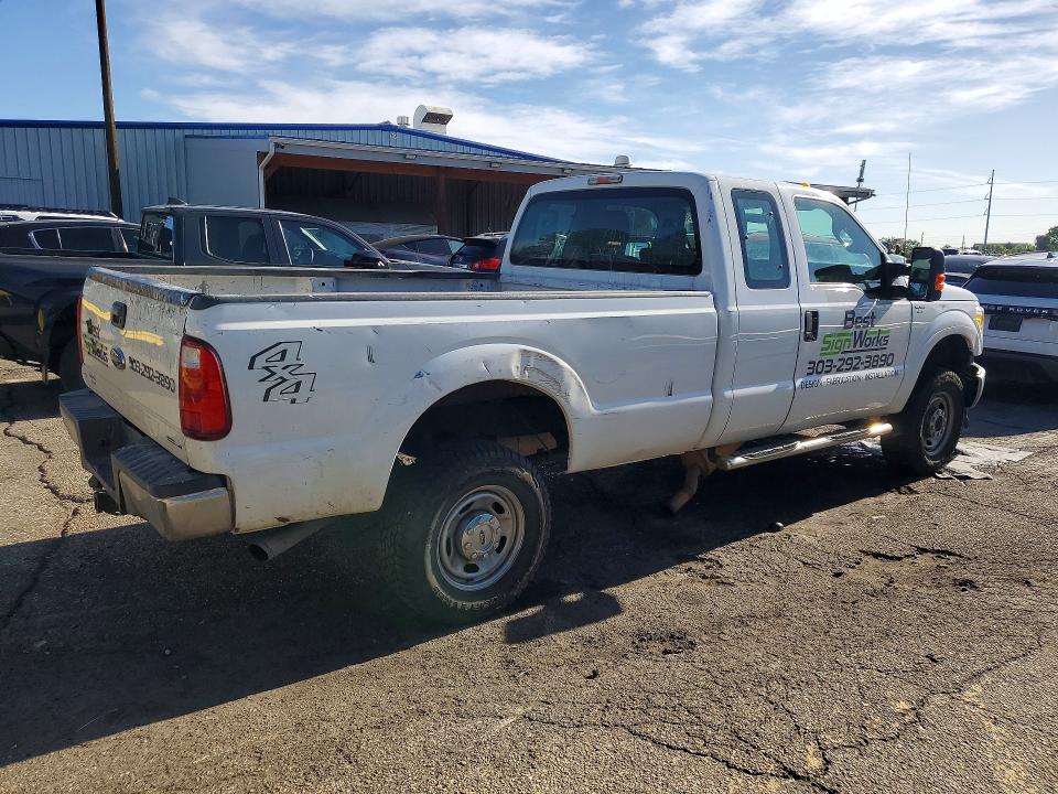 53042596 :رقم المزاد ، 1FT7X2B6XFEB31018 vin ، 2015 Ford F250 مزاد بيع