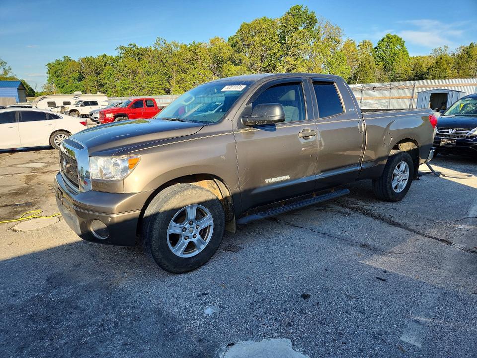 52011676 :رقم المزاد ، 5TFRU54148X015888 vin ، 2008 Toyota Tundra مزاد بيع
