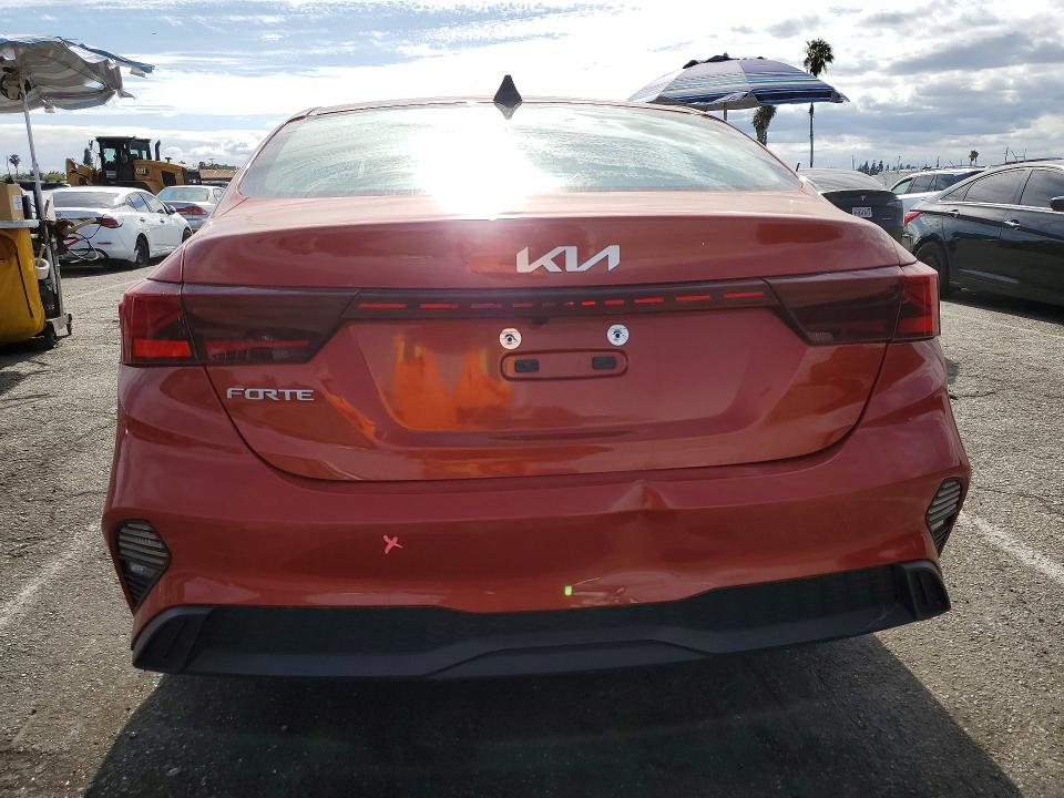 55365096 :رقم المزاد ، 3KPF24AD3NE494818 vin ، 2022 Kia Forte مزاد بيع