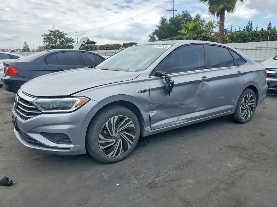 55180176 :رقم المزاد ، 3VWE57BU0MM085471 vin ، 2021 Volkswagen Jetta مزاد بيع
