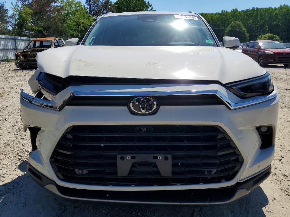 2024 Toyota Grand Highlander მანქანა იყიდება აუქციონზე, vin: 5TDAAAB59RS061146, აუქციონის ნომერი: 52232436