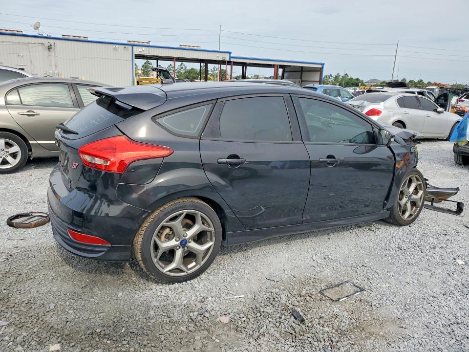 Продажа на аукционе авто 2015 Ford Focus, vin: 1FADP3L90FL366269, номер лота: 52890856