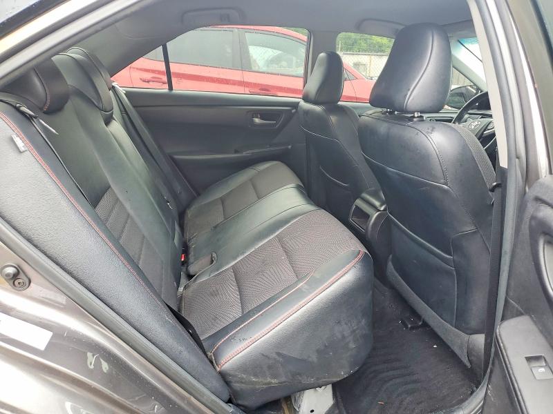 52166426 :رقم المزاد ، 4T1BF1FK7HU737010 vin ، 2017 Toyota Camry مزاد بيع
