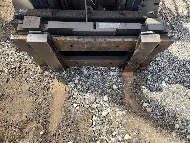 2016 Unicariers Forklift მანქანა იყიდება აუქციონზე, vin: CP1F29W22554, აუქციონის ნომერი: 52900736