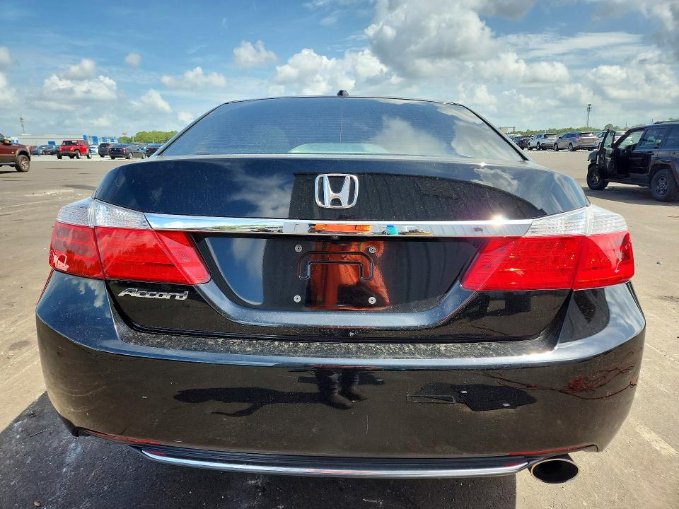 55020016 :رقم المزاد ، 1HGCR2F82FA248069 vin ، 2015 Honda Accord مزاد بيع