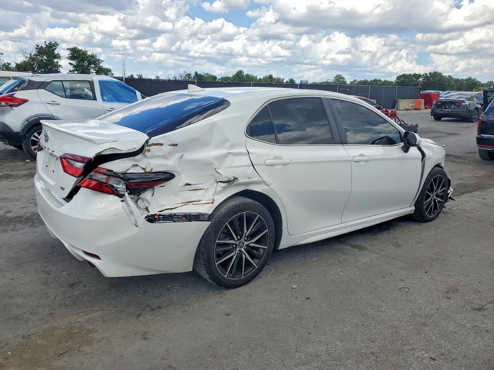 2021 Toyota Camry მანქანა იყიდება აუქციონზე, vin: 4T1G11AK8MU431679, აუქციონის ნომერი: 54491866