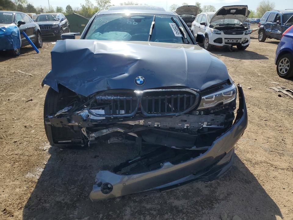 52698546 :رقم المزاد ، 3MW5U9J05M8B50465 vin ، 2021 Bmw 530 مزاد بيع