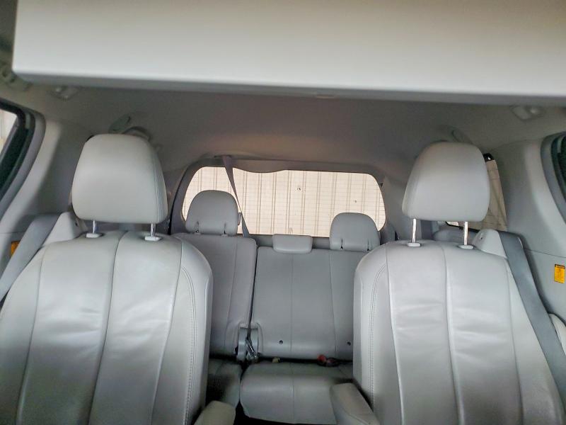 2013 Toyota Sienna მანქანა იყიდება აუქციონზე, vin: 5TDDK3DC2DS067350, აუქციონის ნომერი: 52923086