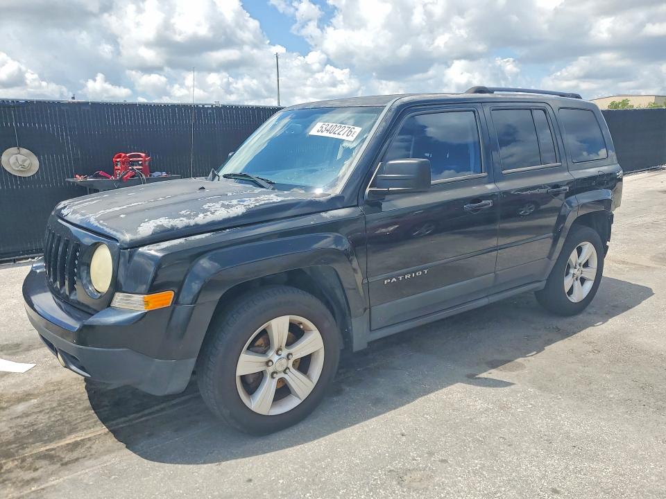 53402276 :رقم المزاد ، 1C4NJPBB1DD213516 vin ، 2013 Jeep Patriot Latitude 4wd مزاد بيع