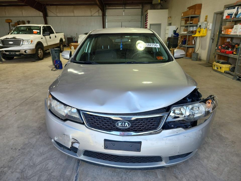 2013 Kia Forte მანქანა იყიდება აუქციონზე, vin: KNAFU5A21D5664051, აუქციონის ნომერი: 54182756