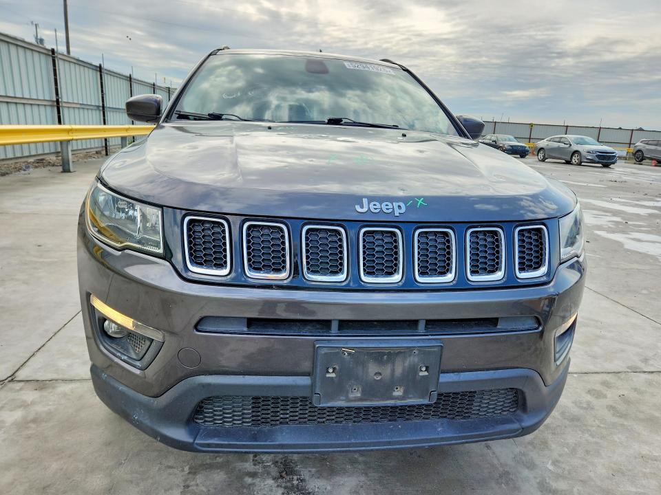 2018 Jeep Compass მანქანა იყიდება აუქციონზე, vin: 3C4NJCBB8JT137453, აუქციონის ნომერი: 52941926
