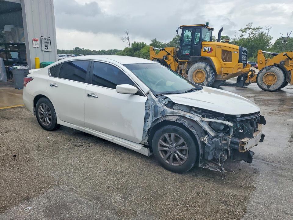 55383826 :رقم المزاد ، 1N4AL3AP9FC202714 vin ، 2015 Nissan Altima مزاد بيع