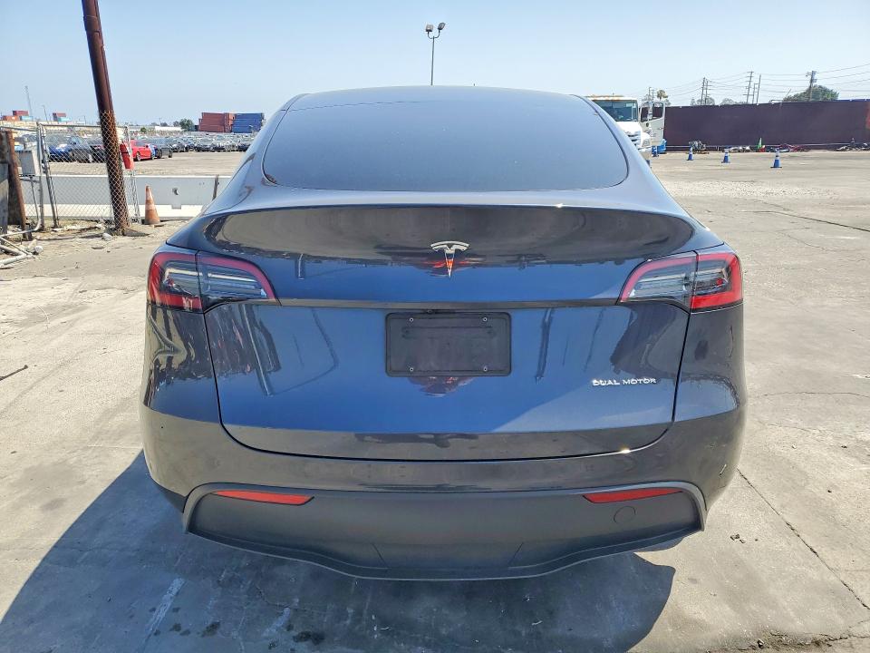 55001086 :رقم المزاد ، 7SAYGDEE7RA238324 vin ، 2024 Tesla Model Y مزاد بيع