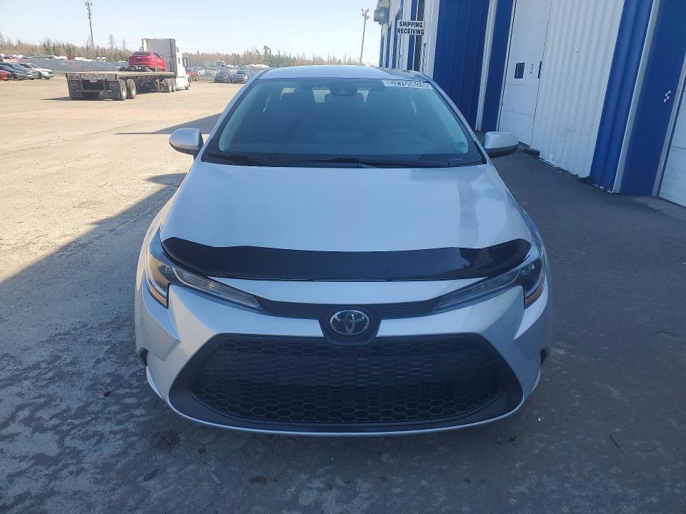 52705626 :رقم المزاد ، 5YFBPMBE7MP257205 vin ، 2021 Toyota Corolla مزاد بيع