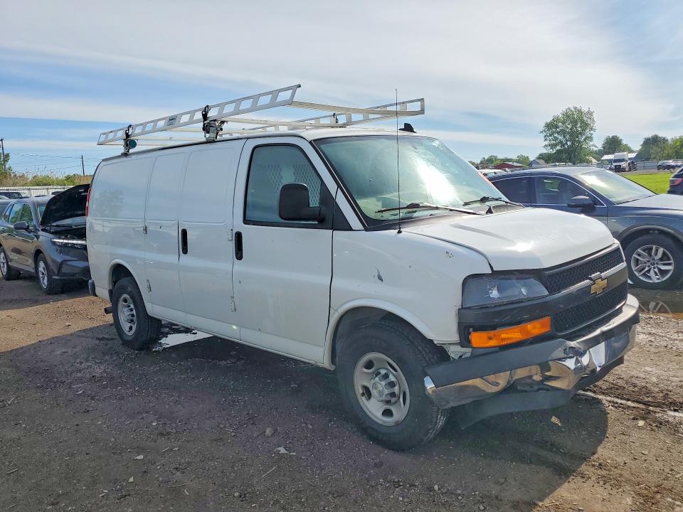54486576 :رقم المزاد ، 1GCZGGF71N1265429 vin ، 2022 Chevrolet Express G3500 مزاد بيع