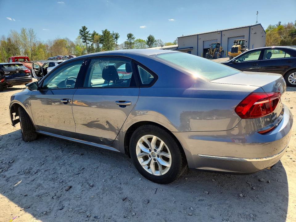 2018 Volkswagen Passat მანქანა იყიდება აუქციონზე, vin: 1VWAA7A36JC000598, აუქციონის ნომერი: 52332656