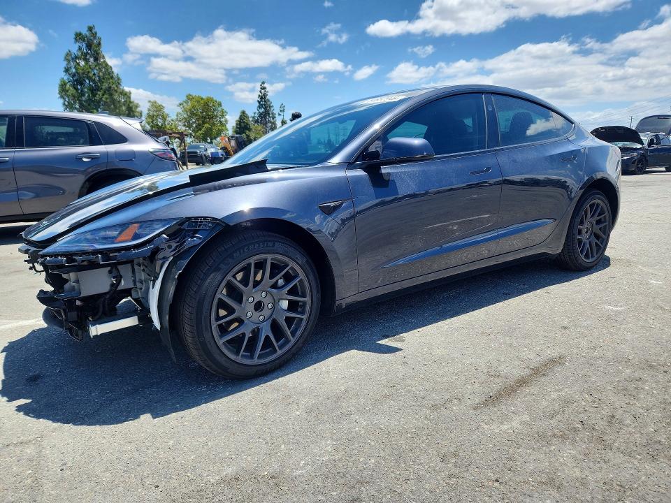 2025 Tesla Model 3 მანქანა იყიდება აუქციონზე, vin: 5YJ3E1EA6SF048435, აუქციონის ნომერი: 54857946