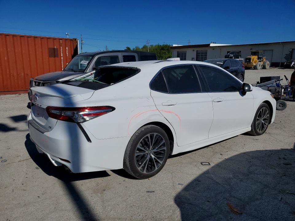 2018 Toyota Camry მანქანა იყიდება აუქციონზე, vin: 4T1B11HK3JU540899, აუქციონის ნომერი: 52880596